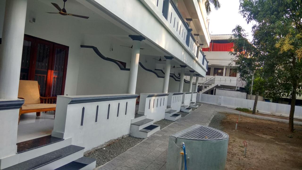 Hotel Neptune Kovalam Thiruvananthapuram Dış mekan fotoğraf
