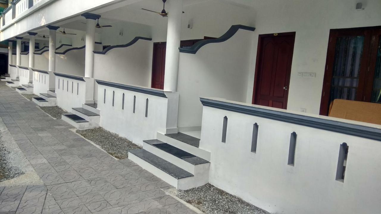 Hotel Neptune Kovalam Thiruvananthapuram Dış mekan fotoğraf